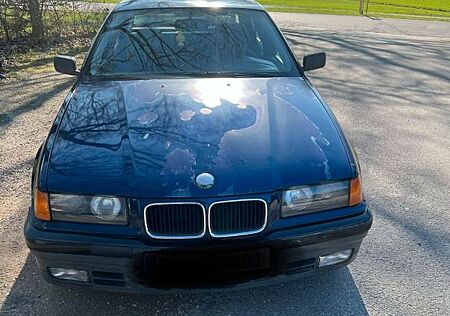 BMW 320i