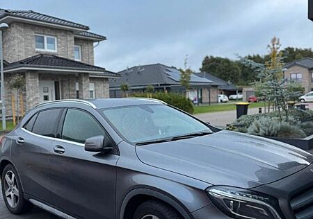 Mercedes-Benz GLA 220 CDI 4MATIC DCT AMG Line AMG Line