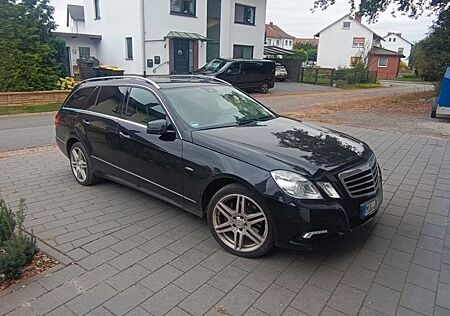 Mercedes-Benz E 350 BlueTEC T AVANTGARDE Autom. AVANTGARDE