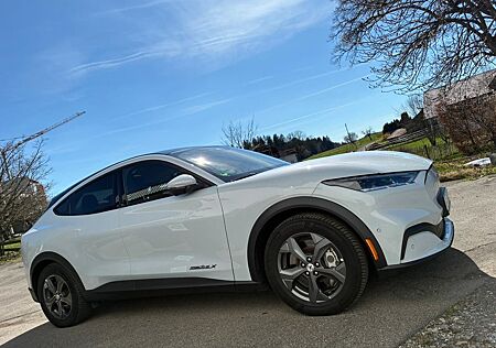 Ford Mustang Mach-E Emotor Extended Range 216kW, ...