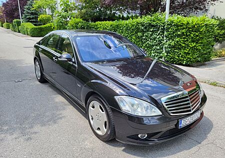 Mercedes-Benz S 600 L -