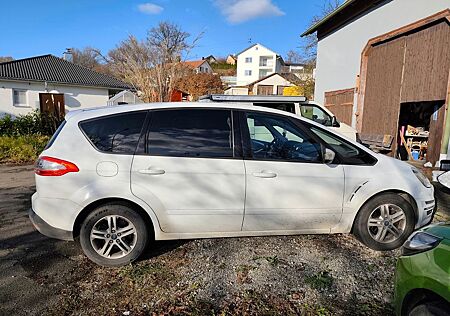 Ford S-Max 2,0 TDCi 120kW DPF Titanium S PowerShi...