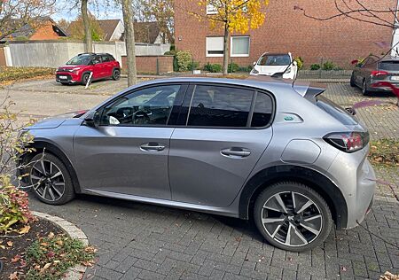 Peugeot 208 Elektromotor 136 GT Pack Vollausstattung