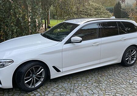 BMW 520d xDrive Touring/M Sport/Softclose/AHK/STH