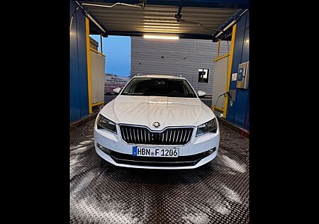 Skoda Superb 2.0 TDI SCR 4x4 Active Combi Active
