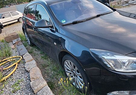 Opel Insignia A Sports Tourer Sport 4x4 AHK Spezial