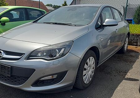 Opel Astra J Lim. 5-trg. Energy