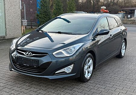Hyundai i40 cw Style/1.Hand/SHZ/PDC/E-Sitz/Top-Zustand