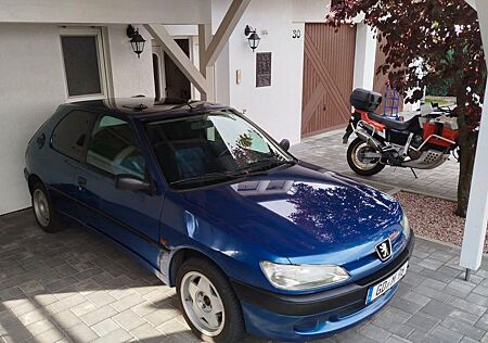 Peugeot 306 1.4 Coupé 8-fach bereift