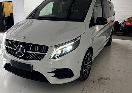 Mercedes-Benz V 300 d lang 9G TRONIC Avantgarde Edition