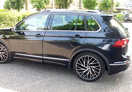 VW Tiguan Volkswagen 2.0 TSI 162kW DSG 4MOTION Highline Hi...