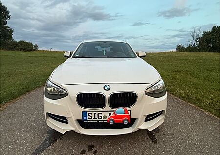 BMW 114i Sport Line Sport Line