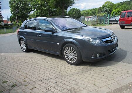 Opel Signum Cosmo Plus/Autom+Leder+Navi+AHK+eSSD!!!