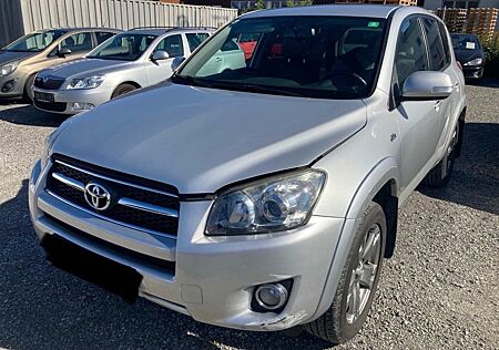 Toyota RAV 4 RAV*RAV4*4X4*AUTOMATIK*EXECUTIVE*1HAND*LEDER*