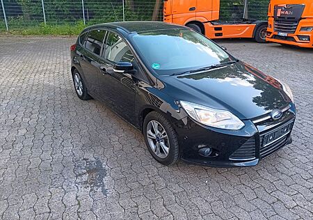 Ford Focus Lim. Sync Edition 5 Türig TÜV NEU bis 2027