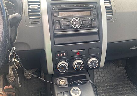 Nissan X-Trail 4x4 LE 2.0 dCi DPF 110kW LE