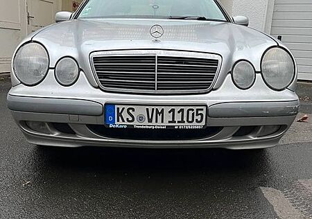 Mercedes-Benz E 240 CLASSIC Classic