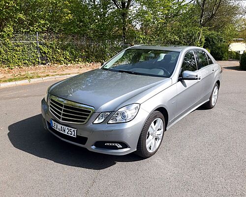 Mercedes-Benz E 250 CGI Blue Efficiency Limousine