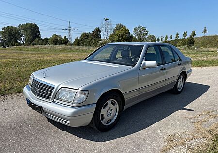 Mercedes-Benz S 320 W140
