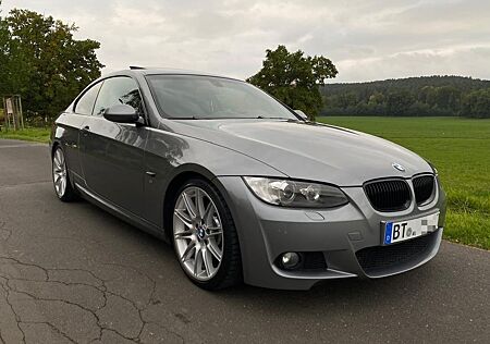 BMW 325i E92 - 19 Zoll M-Felgen - Winterräder inkl.