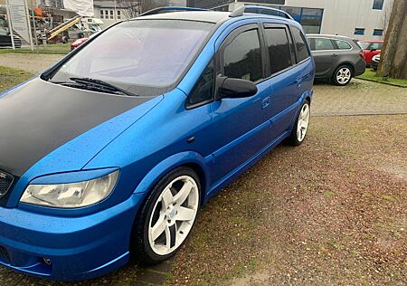 Opel Zafira A OPC