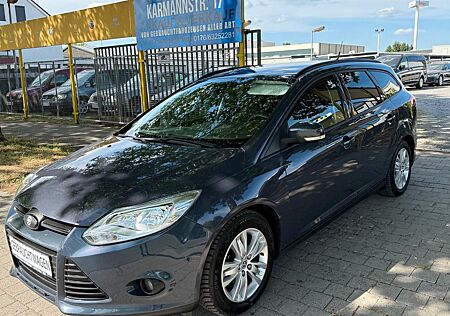 Ford Focus Turnier Trend PDC KLIMA AHK