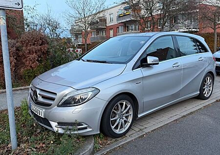 Mercedes-Benz B 180 BlueEFFICIENCY -
