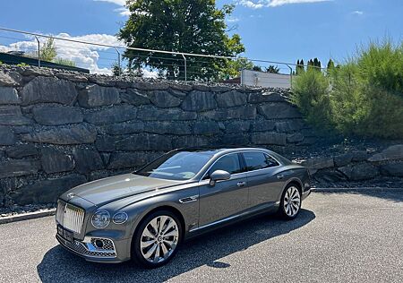 Bentley Flying Spur 4.0 V8 DCT - VAT - Like new -