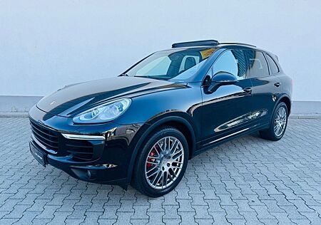 Porsche Cayenne Diesel (PANORAMA/KEYLESS/CAM/PDLS/BOSE)