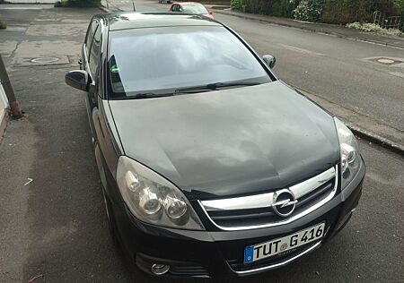 Opel Signum 2.2 Direct -