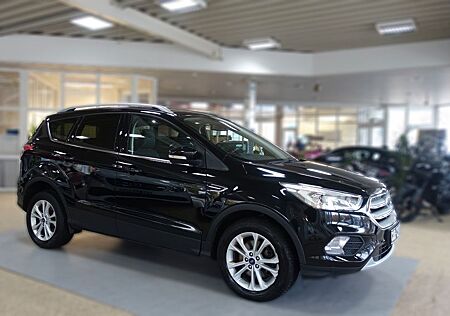 Ford Kuga Titanium TDCI Facelift; NAV PANO AHKv AAC P