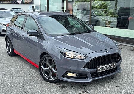 Ford Focus ST*64.000km*KLIMA*KAMERA*TEILLEDER*