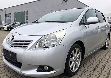 Toyota Verso 2.2 D-CAT Executive Panorama 7-Sitze Kamer