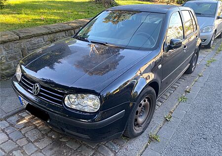 VW Golf Volkswagen 1.9TDI 74kW Ocean Klima 1. Hand