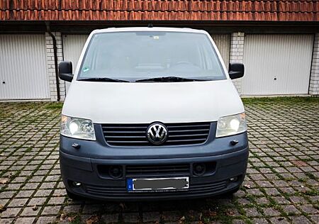 VW T5 Caravelle Volkswagen / Solide Camperbasis