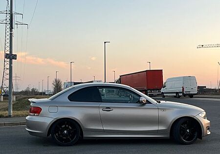 BMW 120i Coupé -