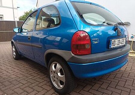 Opel Corsa 1.2 16V ECO Edition 100