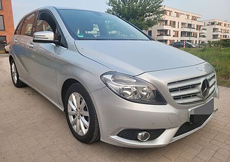 Mercedes-Benz B 180 CDI Diesel Klima Scheckheft TÜV Automatik