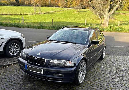 BMW 328i