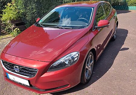 Volvo V40 T2 LINJE YOU!