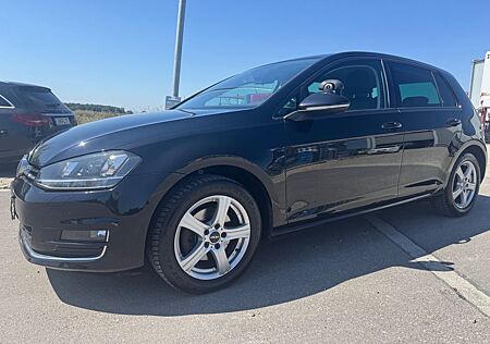 VW Golf Volkswagen VII Lim. Highline BMT