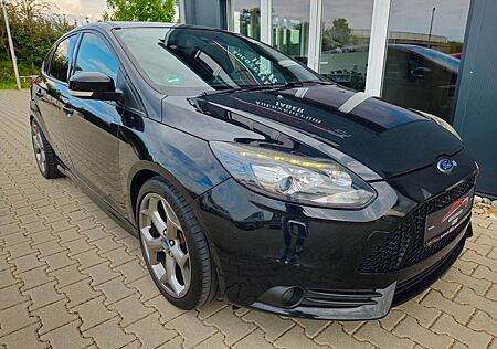Ford Focus Lim. ST Kamera, Schiebedach, 8xReifen, ATM