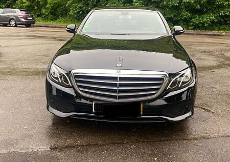 Mercedes-Benz E 220 d Autom. -