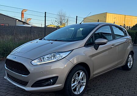 Ford Fiesta Celebration, 1te Hand, 30.000