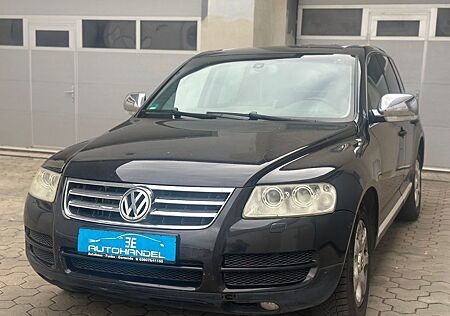 VW Touareg Volkswagen V8