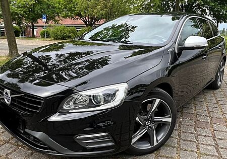 Volvo V60 D6 TWIN ENGINE Summum AHK, StHz. R-Design