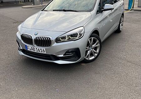 BMW 2er 220i Gran Tourer Luxury Line 7 Sitzer. PRIVATE