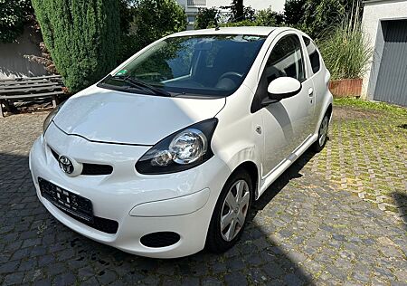 Toyota Aygo (X) Aygo (X) 1,0 Automatik/ Klima/ 33.000km