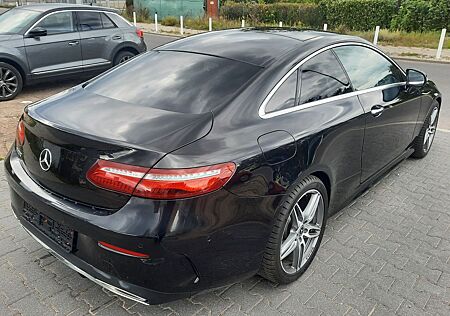 Mercedes-Benz E 200 Coupe AMG Line Autom. Pano Widescreen Led