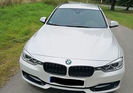BMW 330d xDrive Touring Sport Line Automatic Spo...